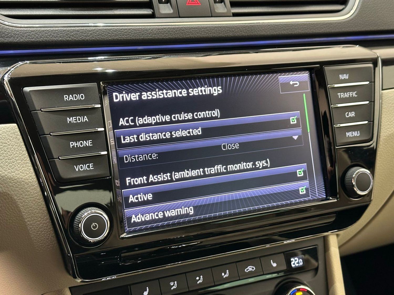 Škoda Superb 2,0 TDI DSG 190KS L&K NAVI KAMERA MEM.SIC. KOŽA 1.VL., fotografija 15