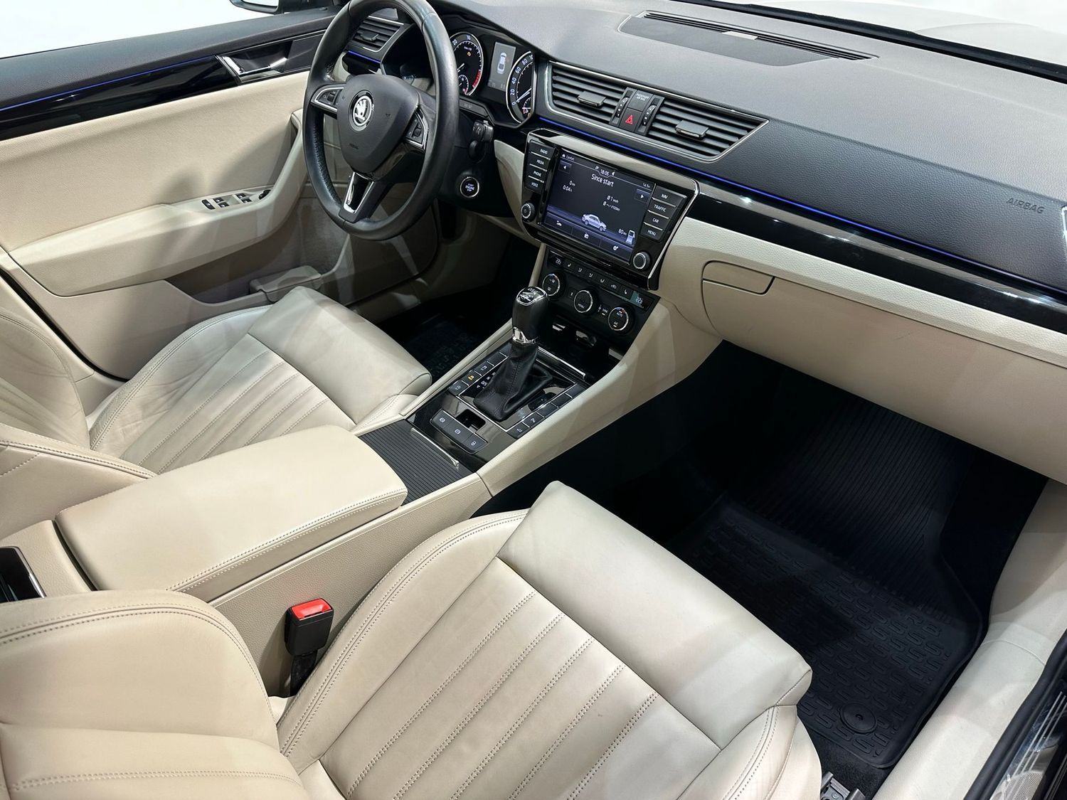 Škoda Superb 2,0 TDI DSG 190KS L&K NAVI KAMERA MEM.SIC. KOŽA 1.VL., fotografija 17