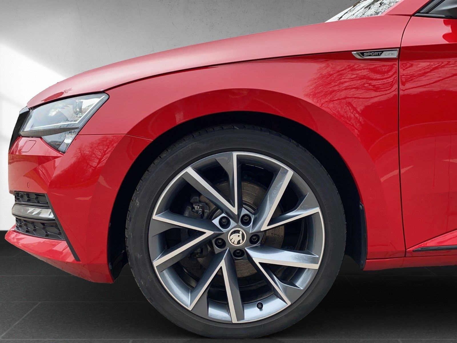 Škoda Superb 2.0 TDI DSG 4X4 200KS SPORT LINE PANO ACC DCC ALCANTARA, fotografija 2
