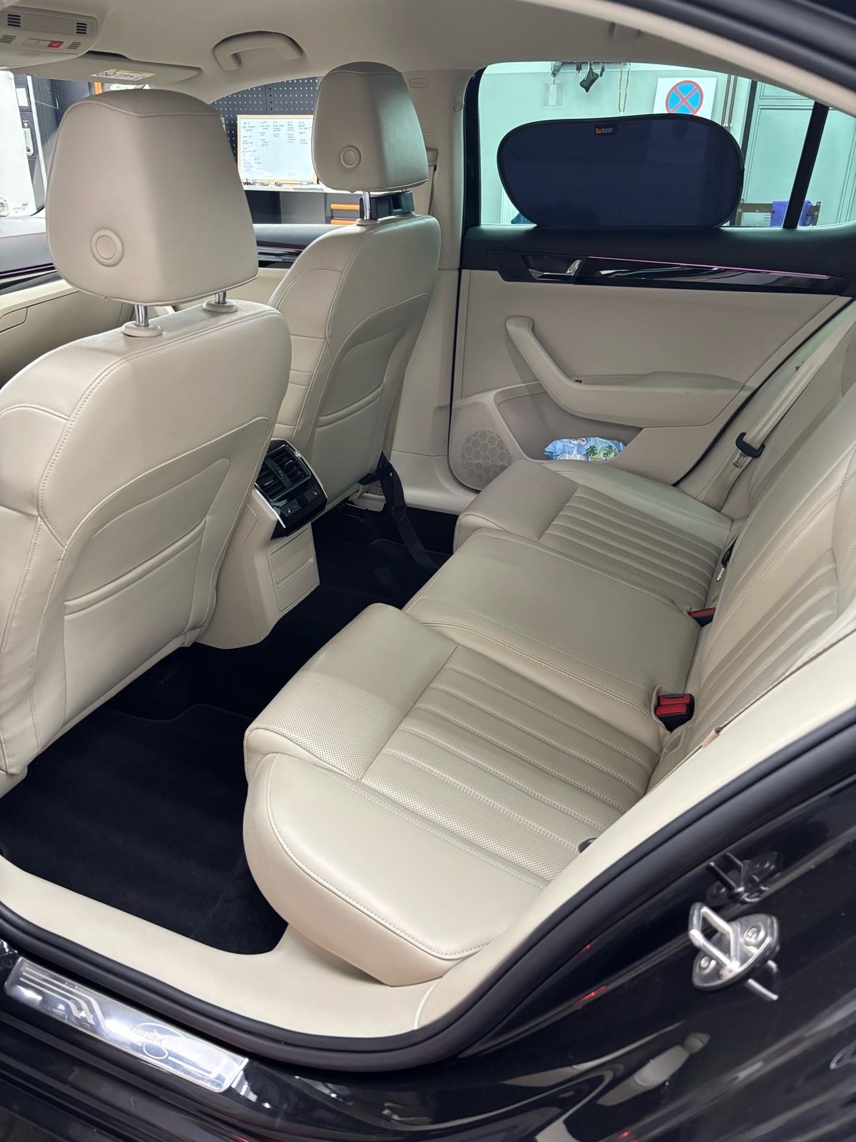 Škoda Superb 2,0 TDI DSG 4x4 L&K, fotografija 11