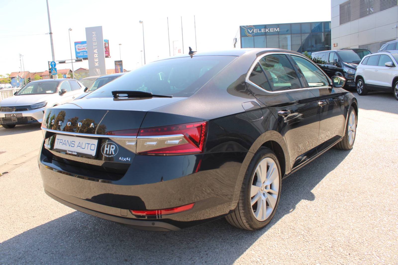 Škoda Superb 2.0 TDi DSG 4x4 Premium 200ks *NAVIGACIJA, LED, KAMERA*-n, fotografija 5