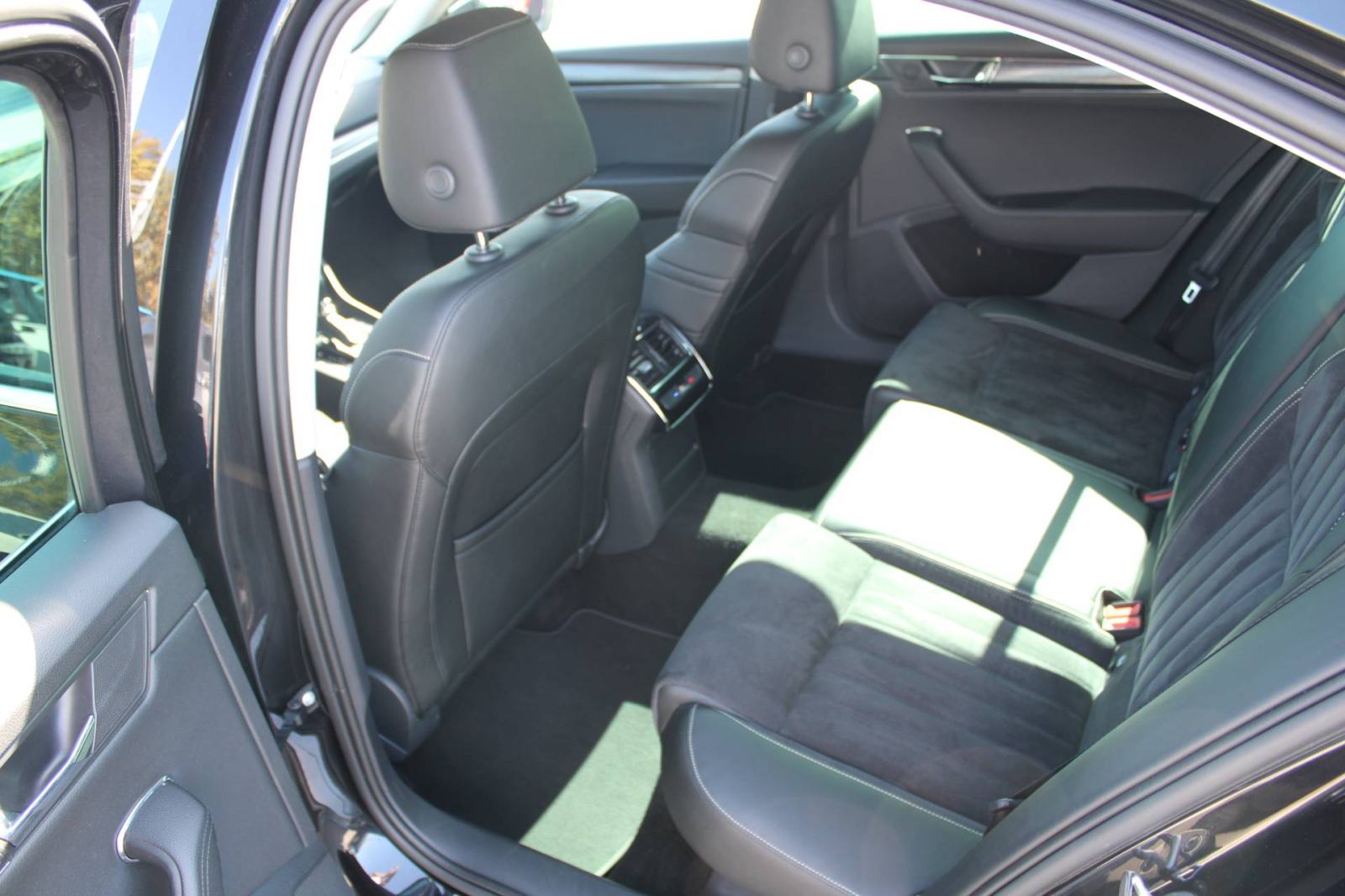 Škoda Superb 2.0 TDi DSG 4x4 Premium 200ks *NAVIGACIJA, LED, KAMERA*-n, fotografija 13