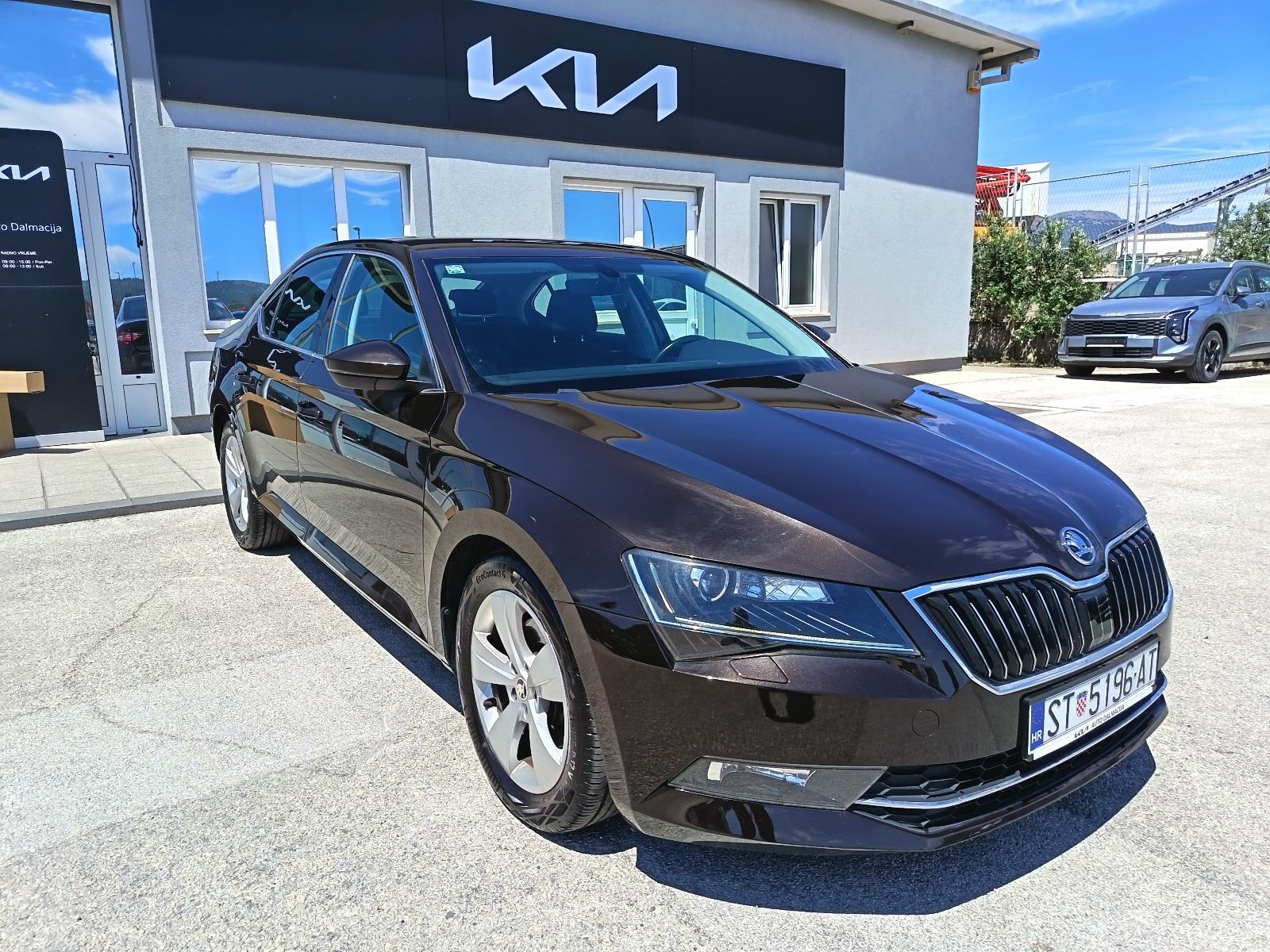 Škoda Superb 2,0 TDI DSG AMBITION,očuvan, jamstvo!, fotografija 1