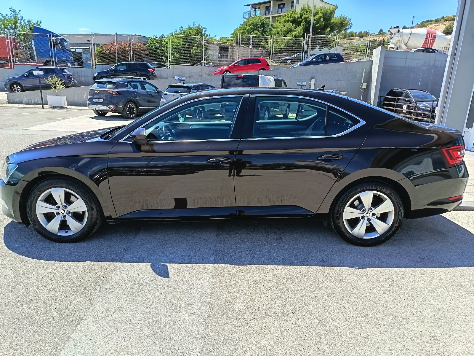 Škoda Superb 2,0 TDI DSG AMBITION,očuvan, jamstvo!, fotografija 4