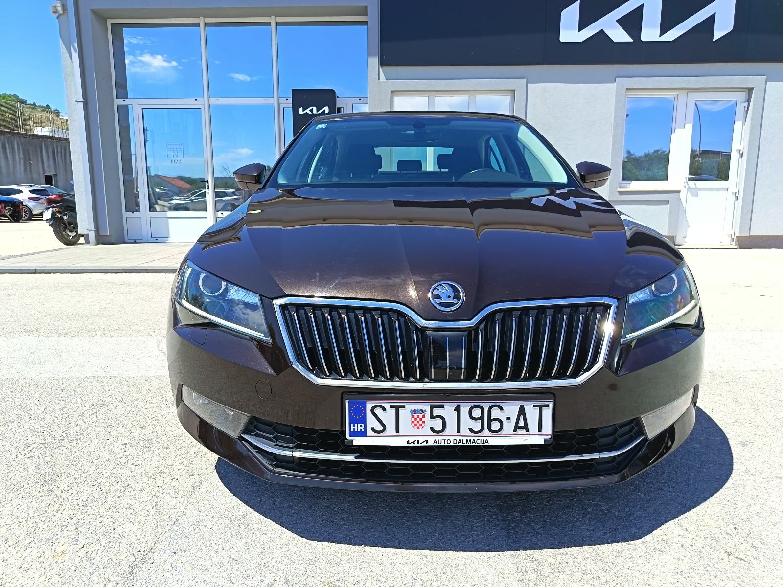 Škoda Superb 2,0 TDI DSG AMBITION,očuvan, jamstvo!, fotografija 2