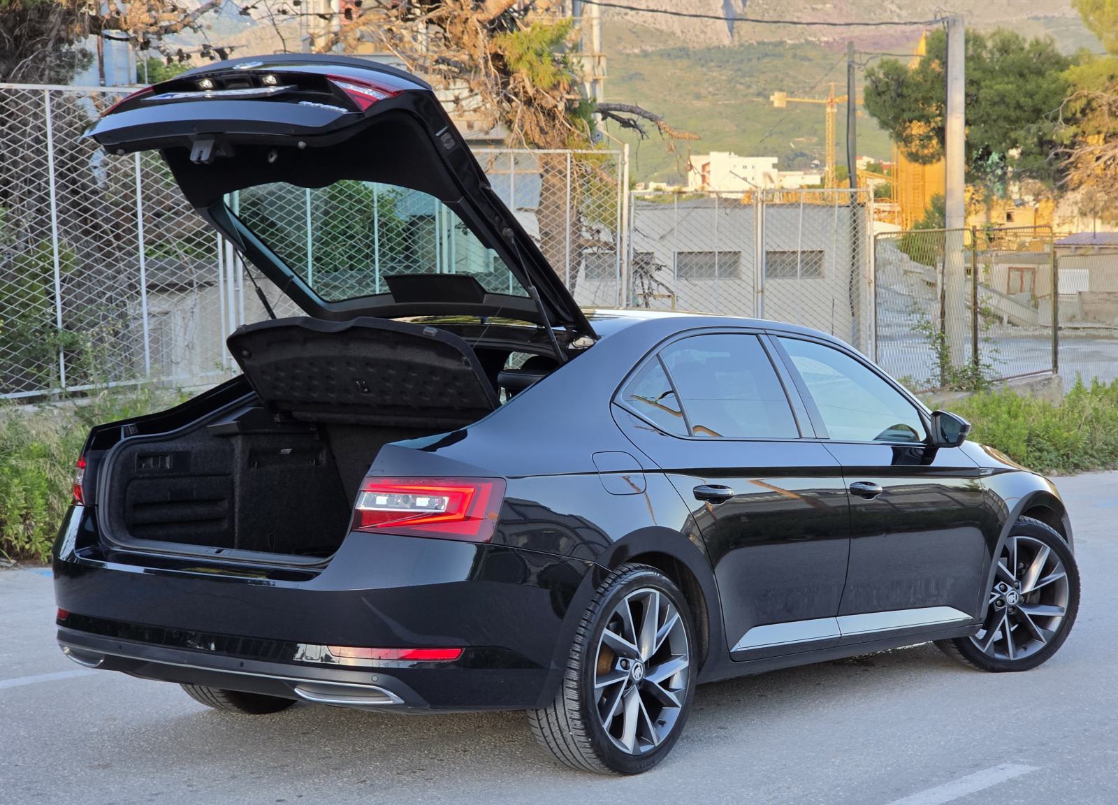 Škoda Superb 2.0 TDI DSG Sportline, 150ks, alu 18, nije uvoz 143000km, fotografija 6
