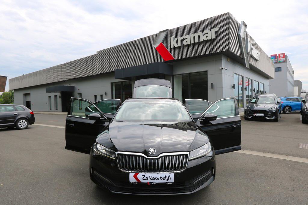 Škoda Superb 2.0 TDI DSG Business Edition VIRTUAL -LED- 150 KS, fotografija 14