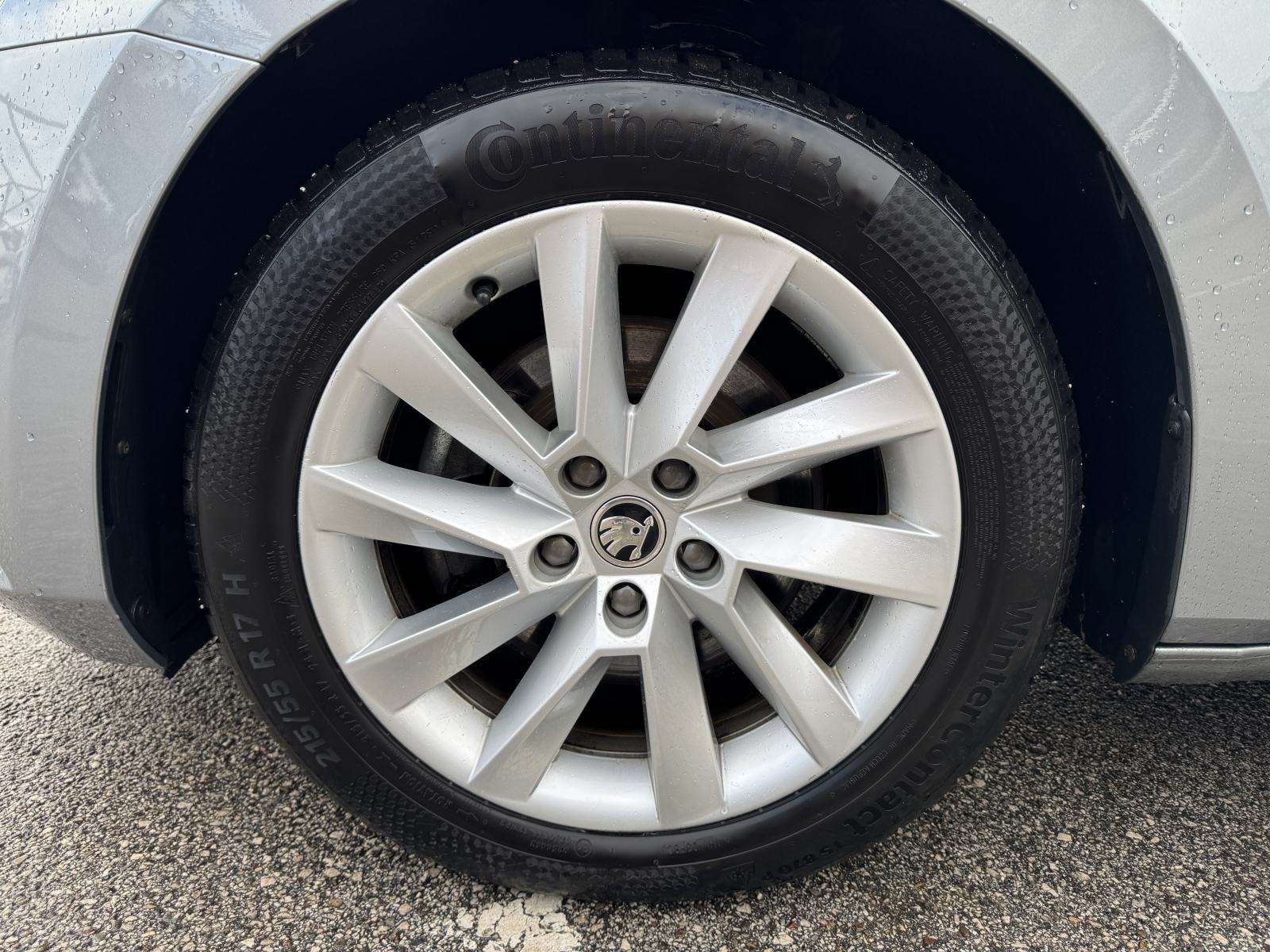 Škoda Superb 2,0 TDI DSG Business, fotografija 15