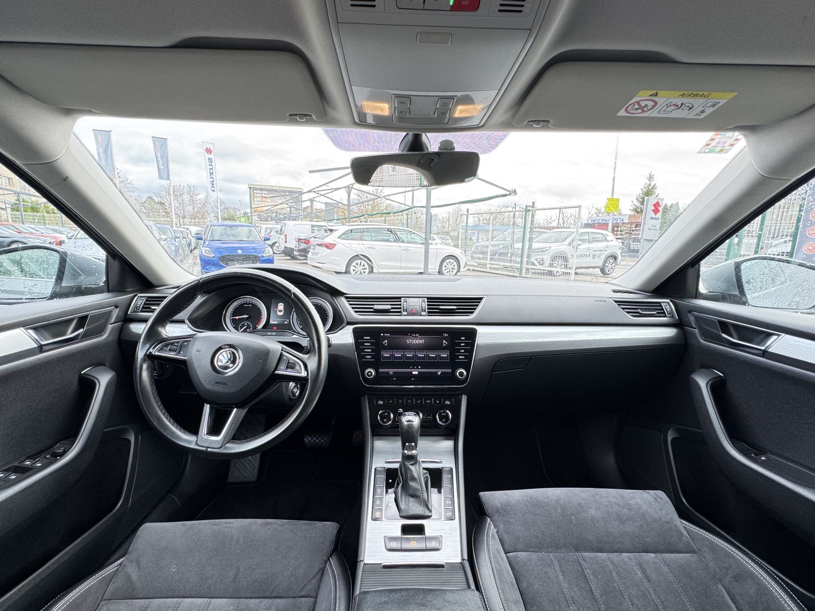 Škoda Superb 2,0 TDI DSG Business, fotografija 12