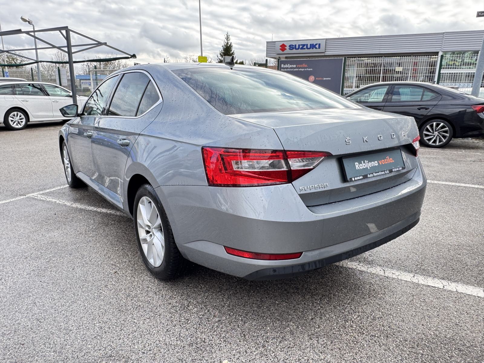 Škoda Superb 2,0 TDI DSG Business, fotografija 6