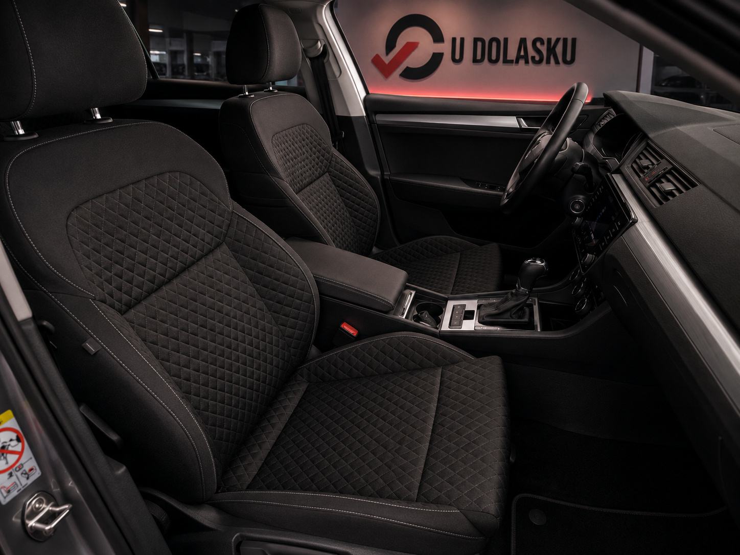 Škoda Superb 2,0 TDI~DSG~Full Led~Kamera~Navi~Servisna~Jamstvo, fotografija 4