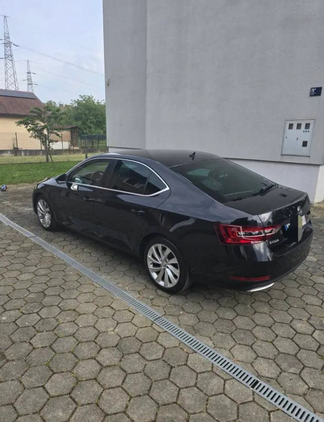 Škoda Superb 2,0 TDI DSG LEASING BEZ UČEŠĆA I BEZ JAMACA, fotografija 5