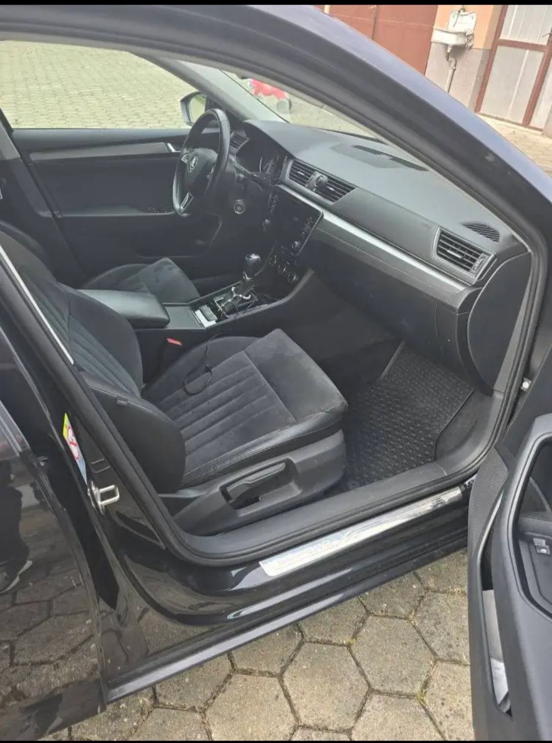 Škoda Superb 2,0 TDI DSG LEASING BEZ UČEŠĆA I BEZ JAMACA, fotografija 9