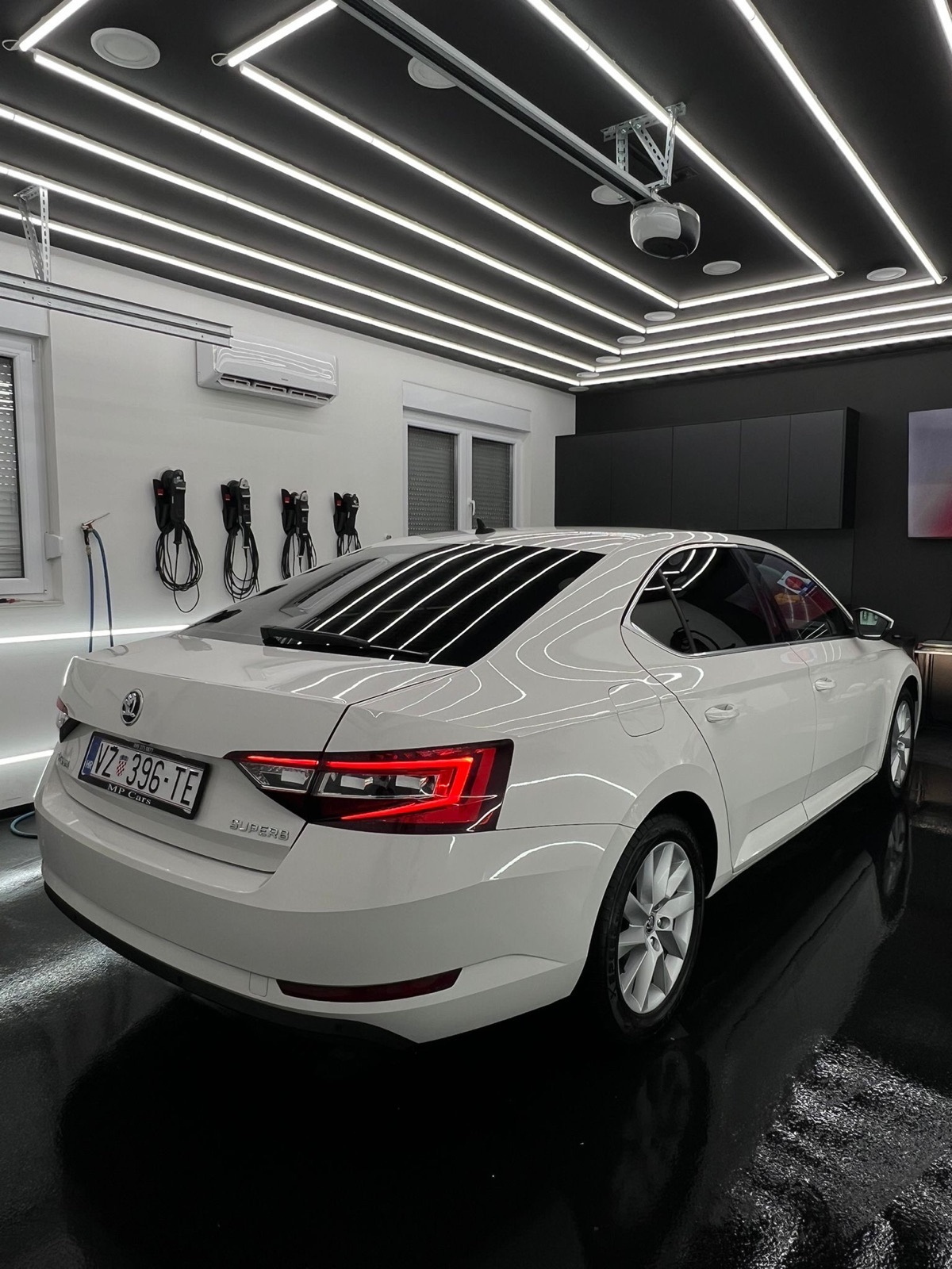Škoda Superb 2,0 TDI°DSG°NAVI°KAMERA°MEMORIJA°LED°LEASING°REG08/26°, fotografija 3
