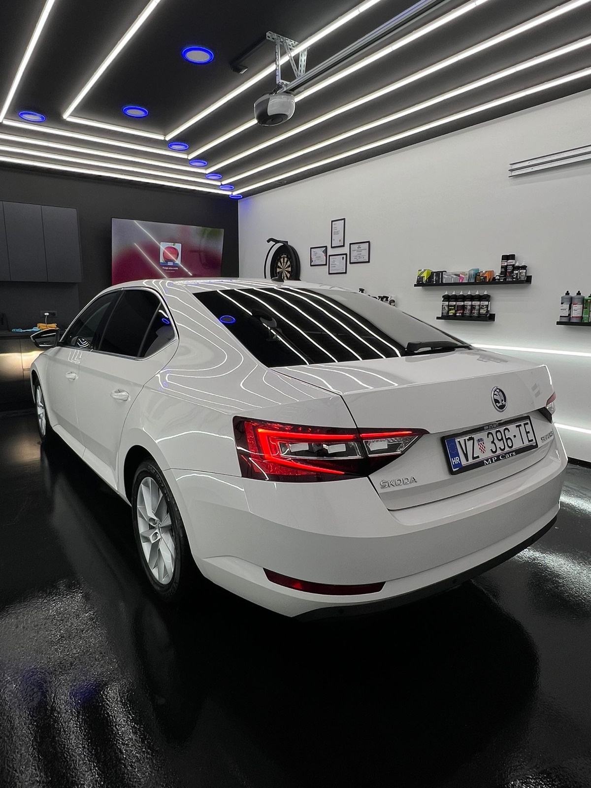Škoda Superb 2,0 TDI°DSG°NAVI°KAMERA°MEMORIJA°LED°LEASING°REG08/26°, fotografija 4