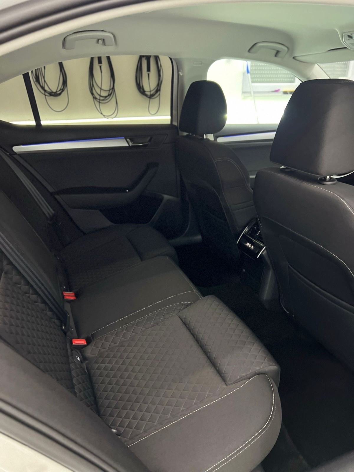 Škoda Superb 2,0 TDI°DSG°NAVI°KAMERA°MEMORIJA°LED°LEASING°REG08/26°, fotografija 18
