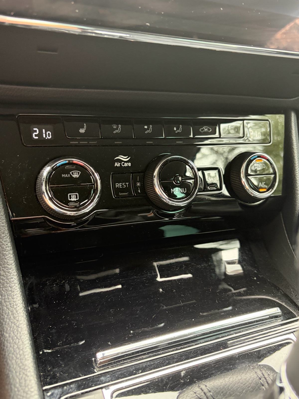 Škoda Superb 2,0 TDI DSG PRVI VLASNIK U PDV-u, fotografija 13