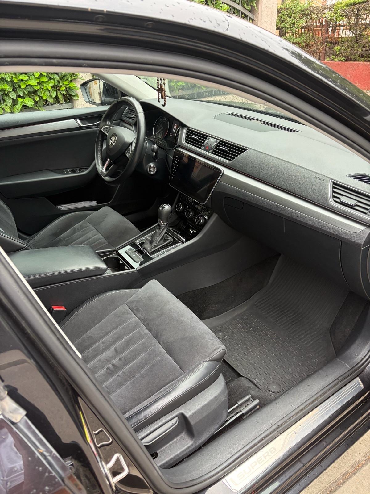 Škoda Superb 2,0 TDI DSG PRVI VLASNIK U PDV-u, fotografija 8