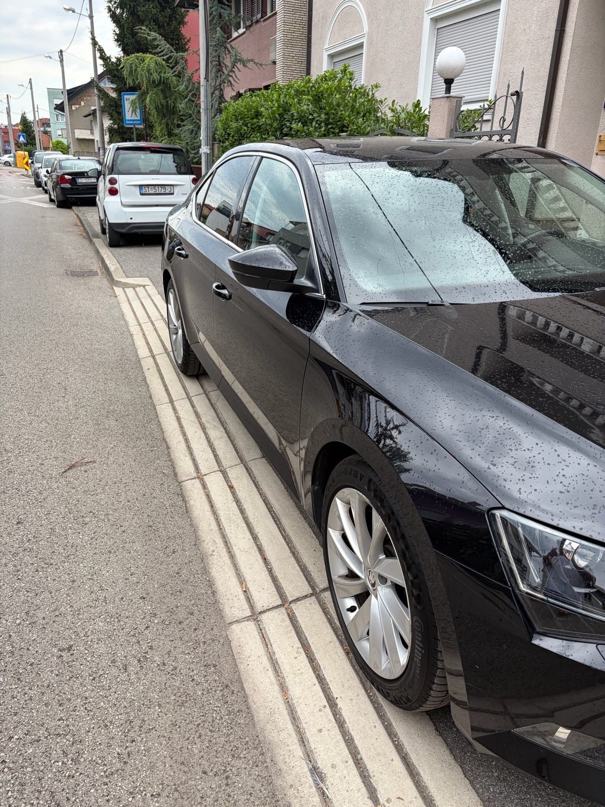 Škoda Superb 2,0 TDI DSG PRVI VLASNIK U PDV-u, fotografija 5