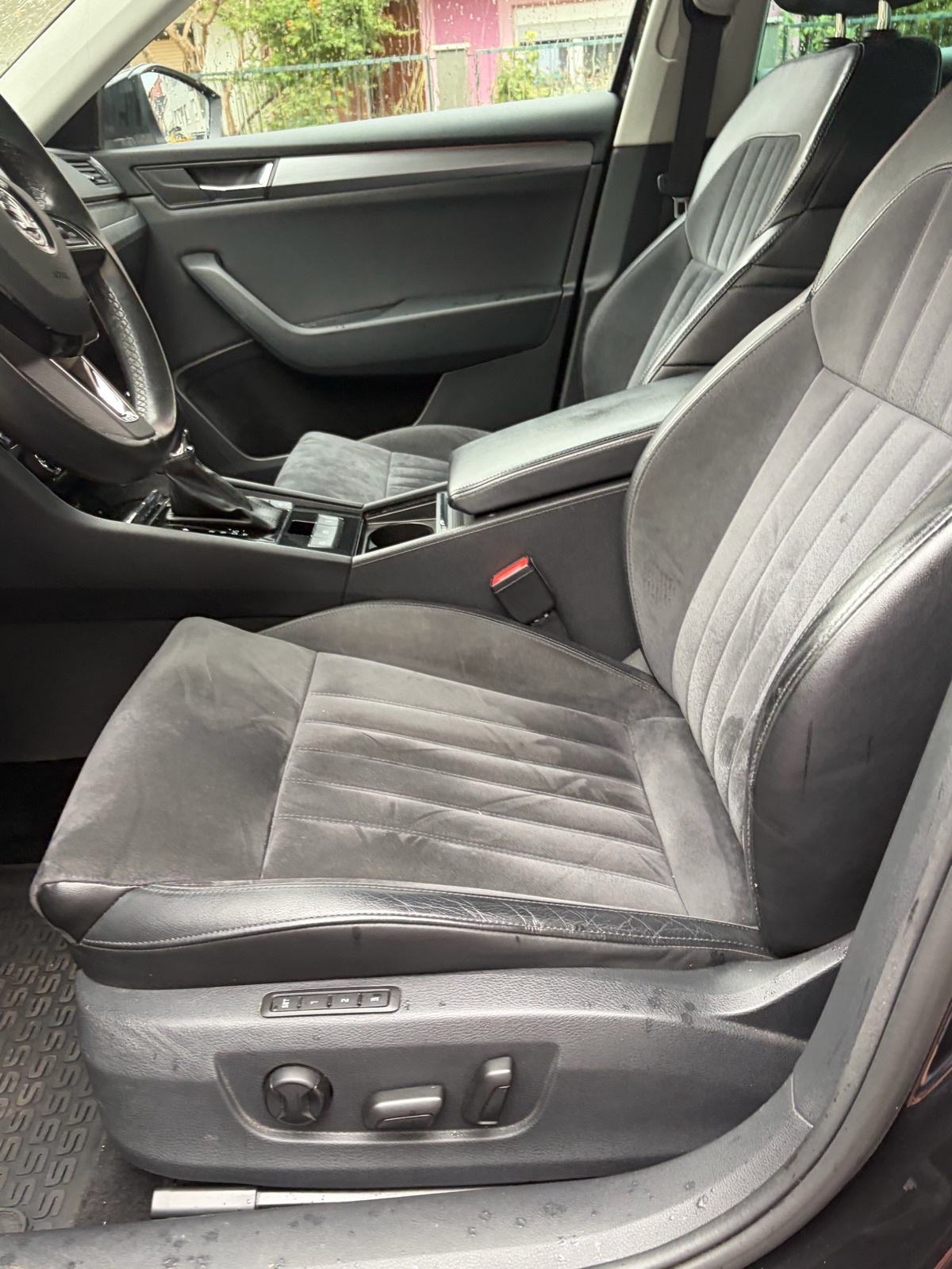 Škoda Superb 2,0 TDI DSG PRVI VLASNIK U PDV-u, fotografija 11