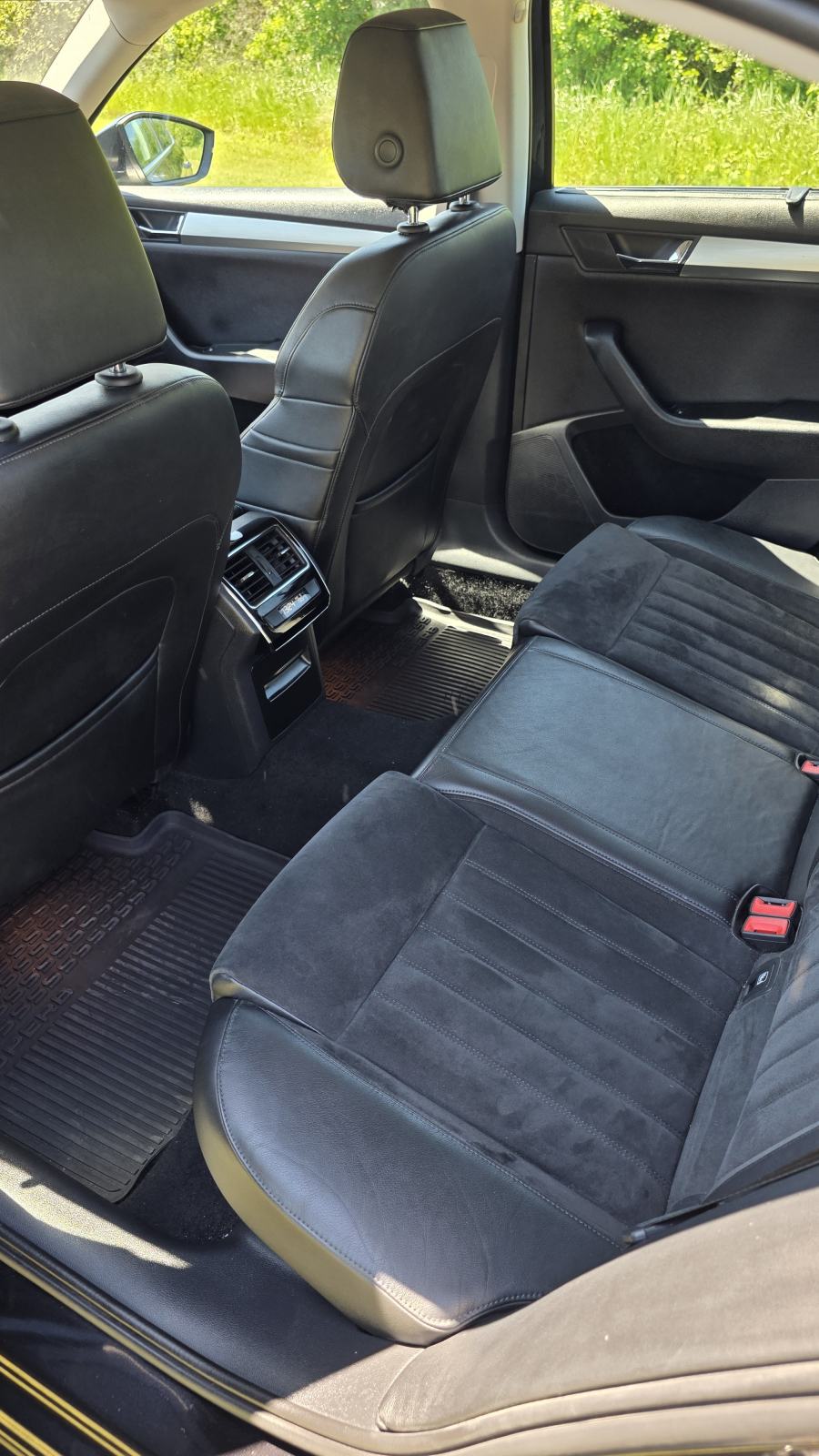 Škoda Superb 2,0 TDI DSG, fotografija 4