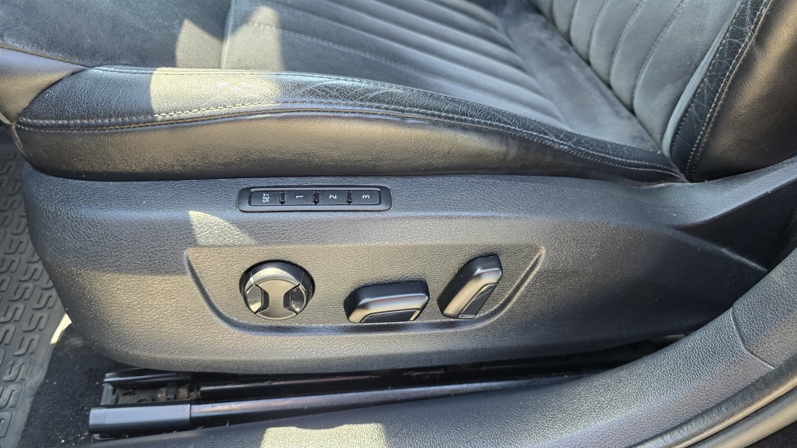 Škoda Superb 2,0 TDI DSG, fotografija 9