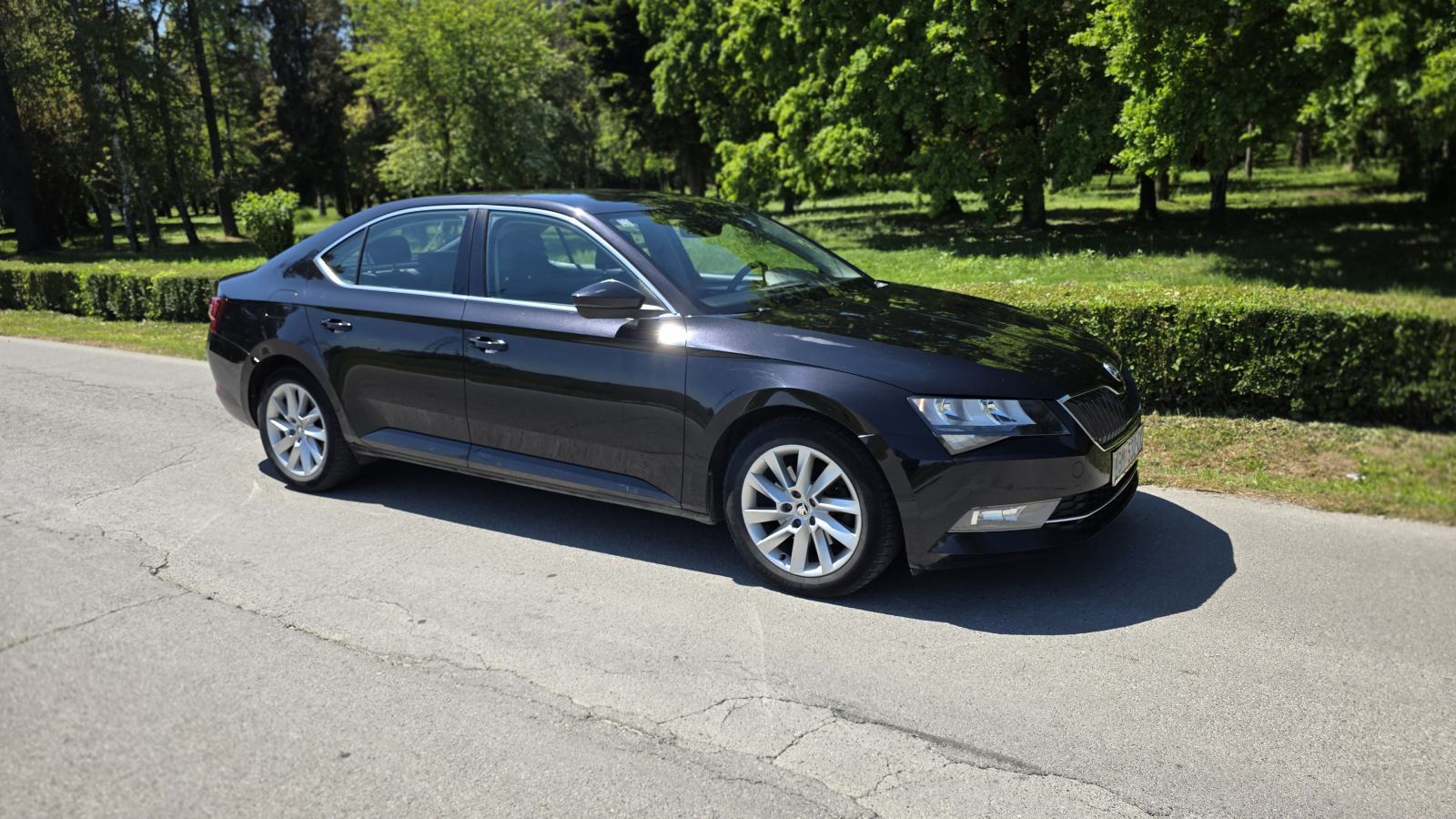 Škoda Superb 2,0 TDI DSG, fotografija 15