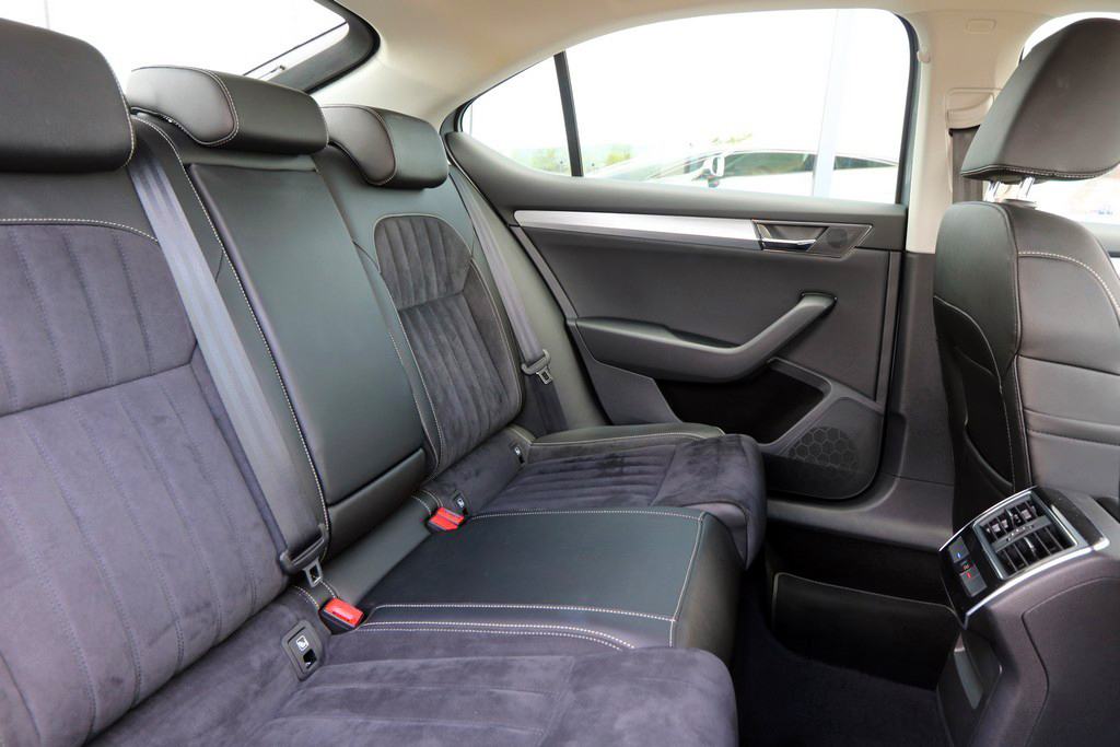 Škoda Superb 2.0 TDI DSG-Tiptronik Business Edition -LED- 150 KS, fotografija 7
