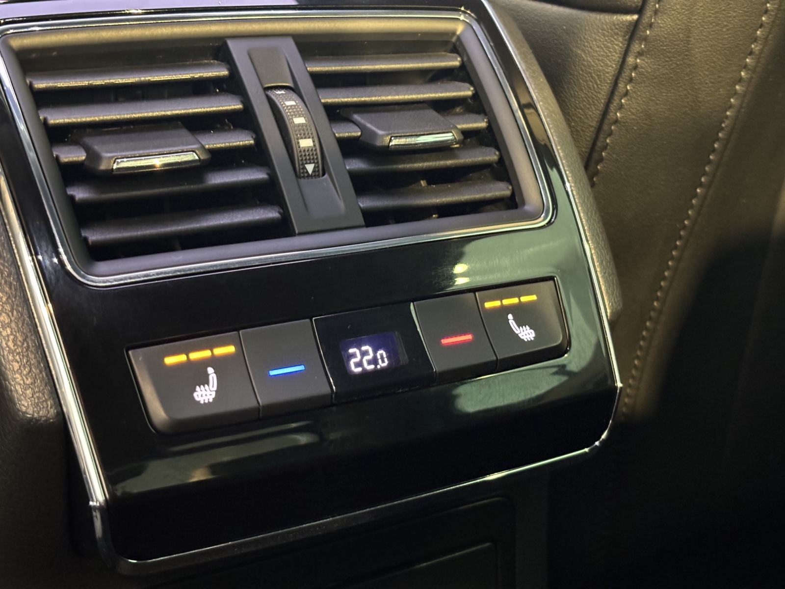 Škoda Superb 2.0 TDI Laurin&Klement DSG - LED, ACC, kam 360°,alu 19", fotografija 20
