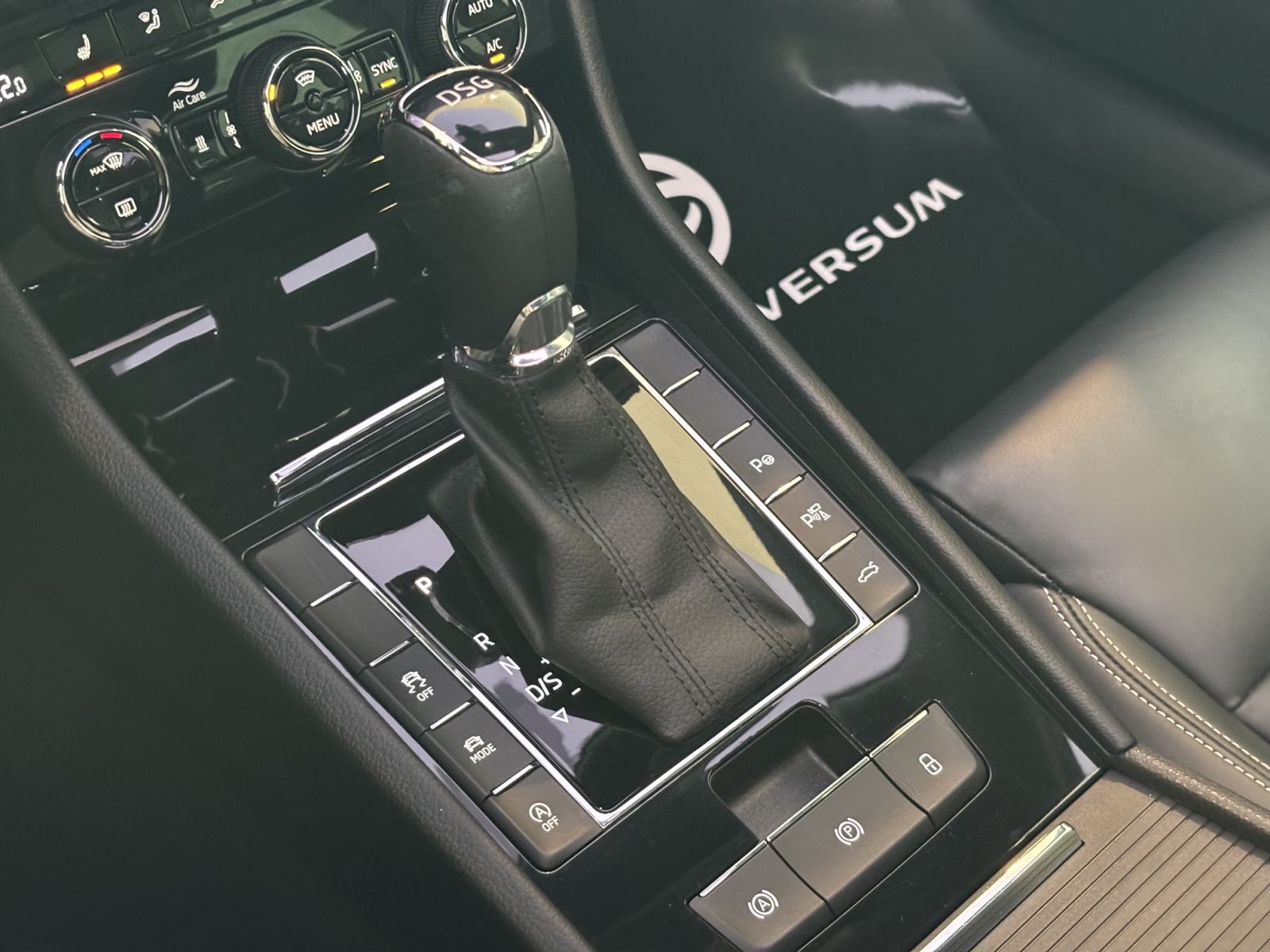 Škoda Superb 2.0 TDI Laurin&Klement DSG - LED, ACC, kam 360°,alu 19", fotografija 16
