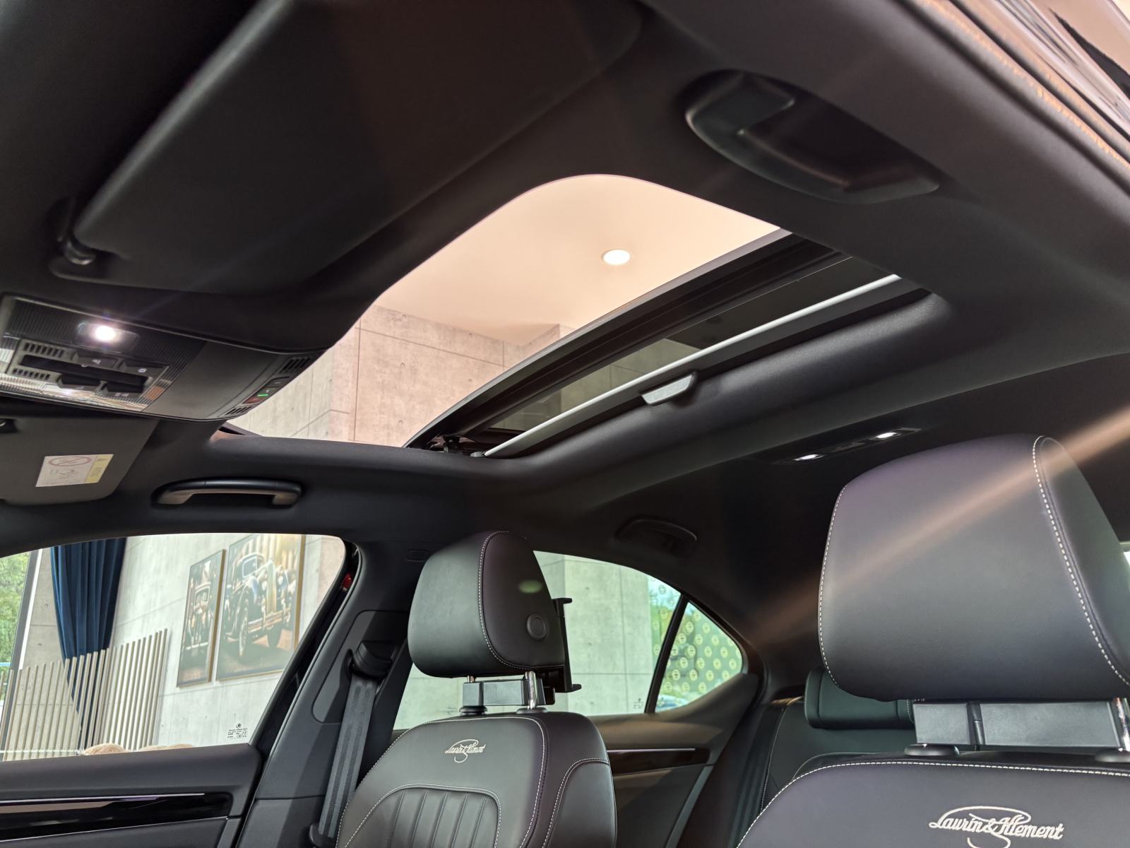 Škoda Superb 2.0 TDI Laurin&Klement DSG - LED, ACC, kam 360°,alu 19", fotografija 19
