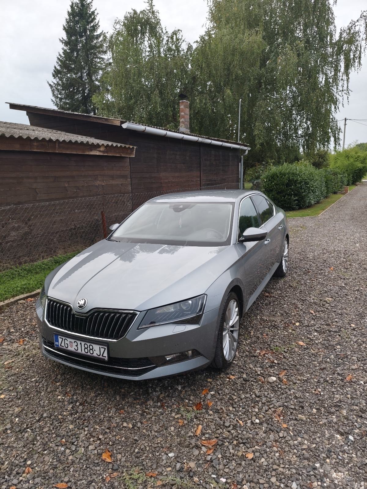 Škoda Superb 2,0 TDI Style, fotografija 2