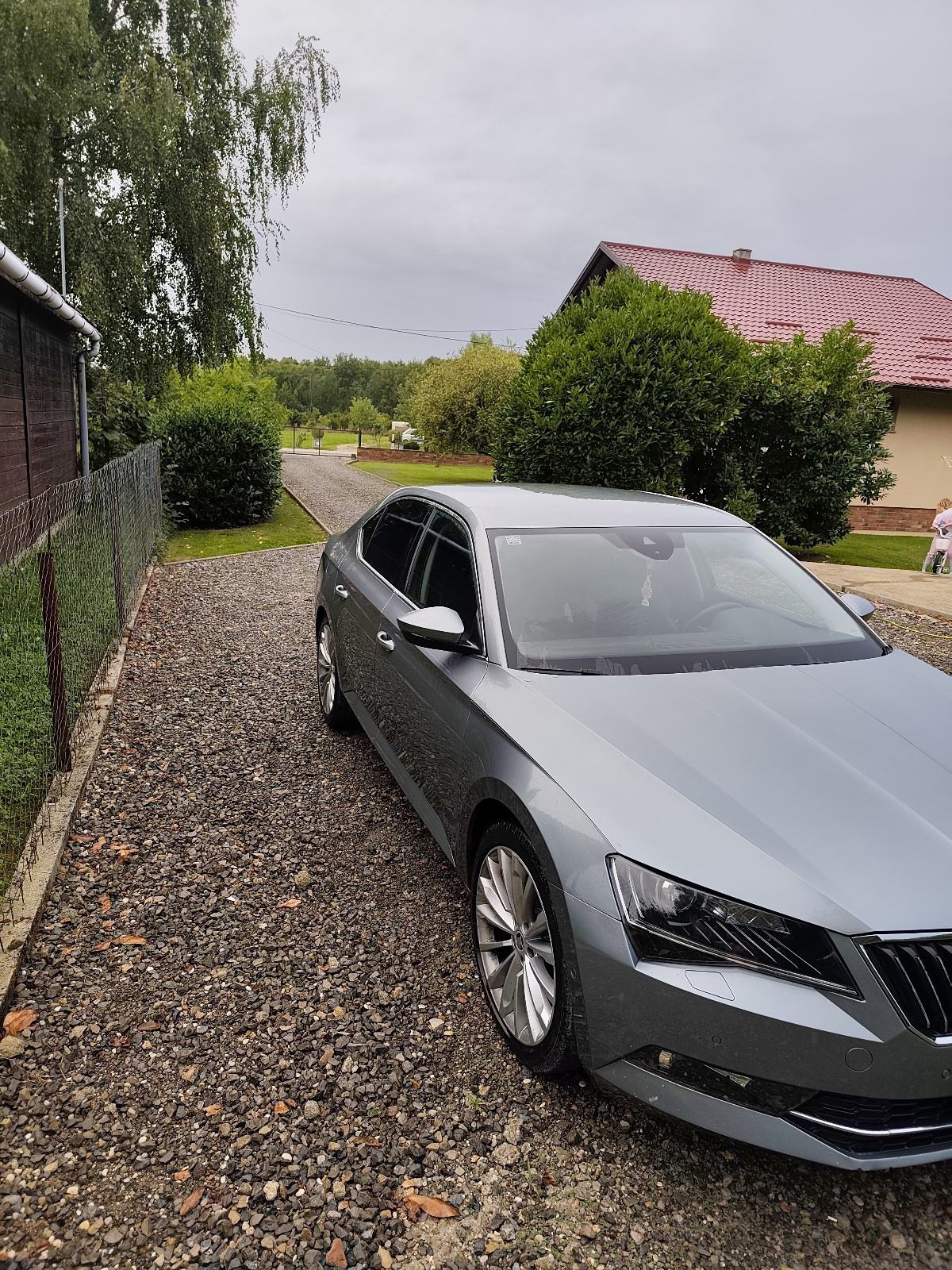 Škoda Superb 2,0 TDI Style, fotografija 4