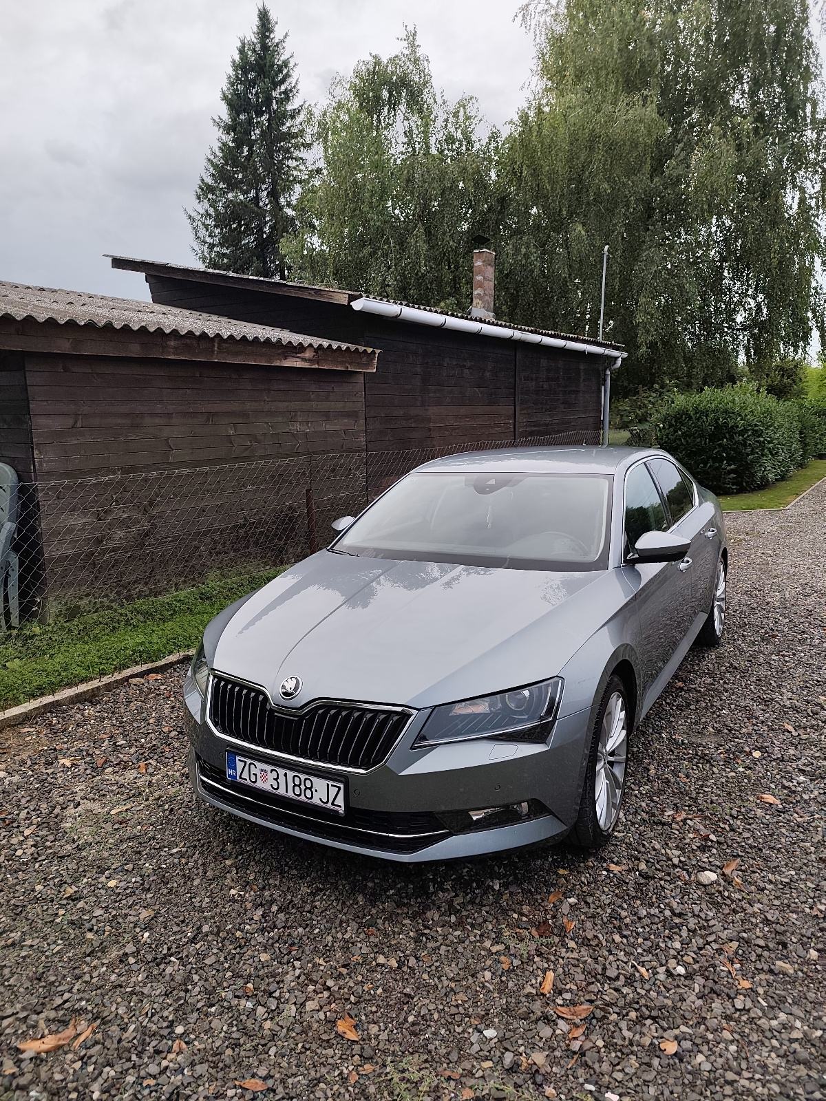 Škoda Superb 2,0 TDI Style, fotografija 3