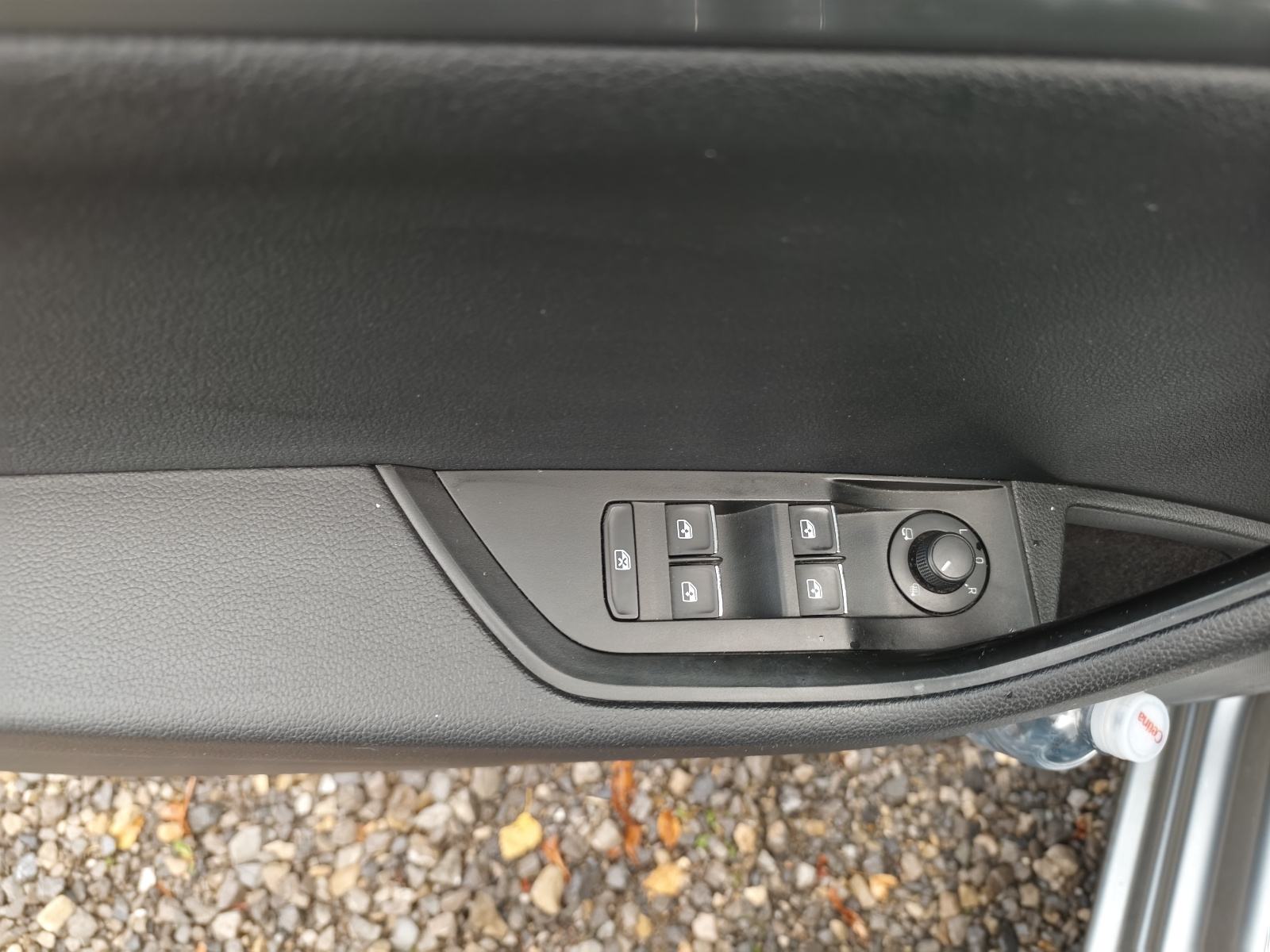 Škoda Superb 2,0 TDI Style, fotografija 9