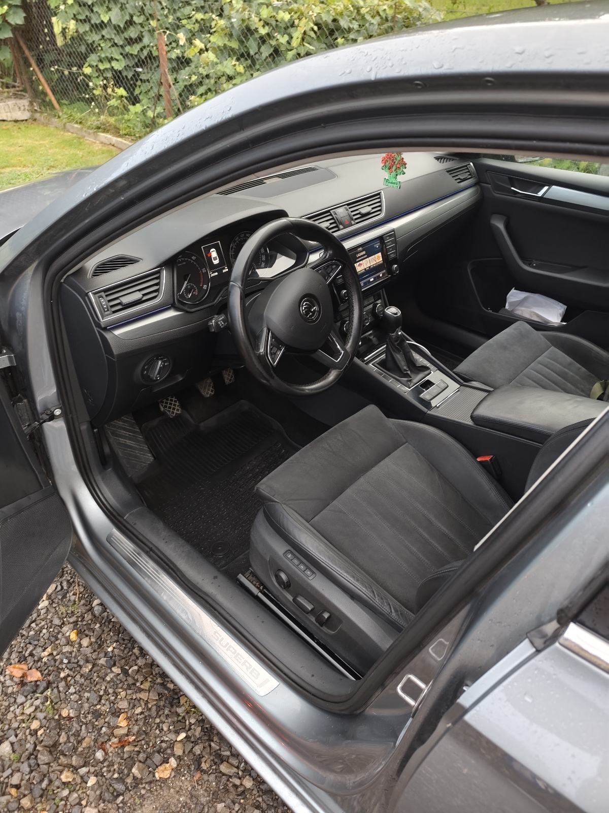 Škoda Superb 2,0 TDI Style, fotografija 7