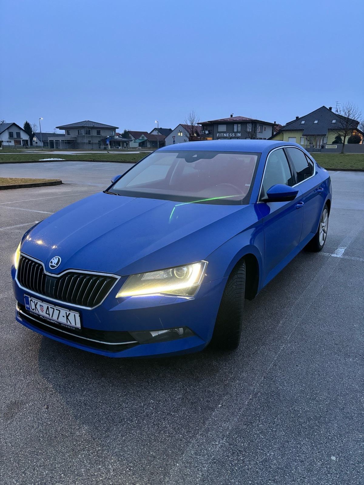 Škoda Superb 2,0 TDI, fotografija 3