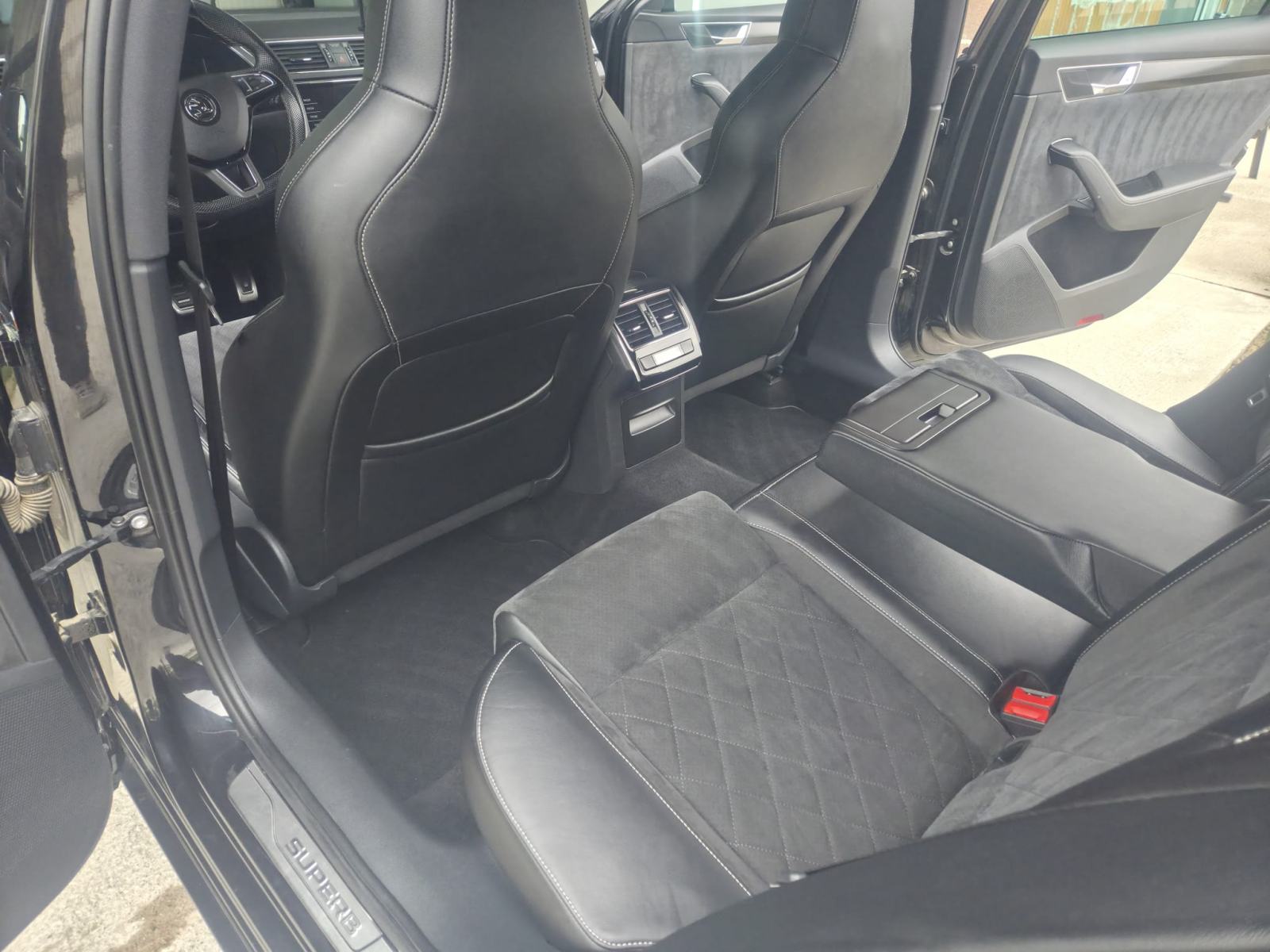 Škoda Superb Sportline DSG 2,0 TDI 190KS, fotografija 8