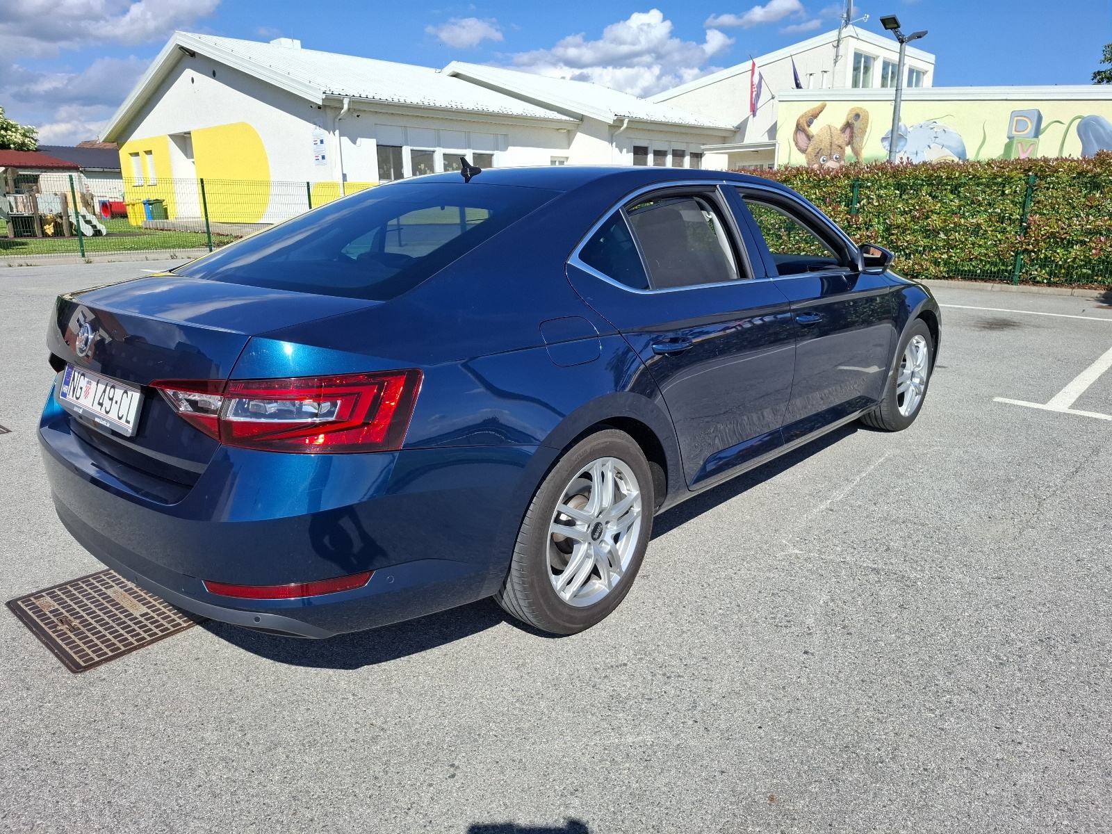 Škoda Superb 2.0 TDI, fotografija 5
