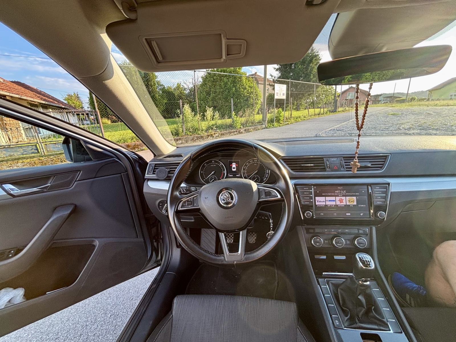 Škoda Superb 2,0 TDI, +veliki servis, +dodatne alu felge i zimske gume, fotografija 7
