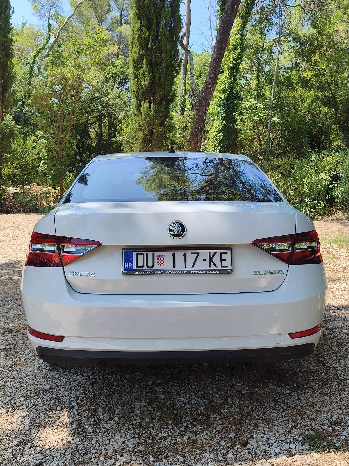 Škoda Superb 2,0 TDI REG. do 01.08.2027., fotografija 6
