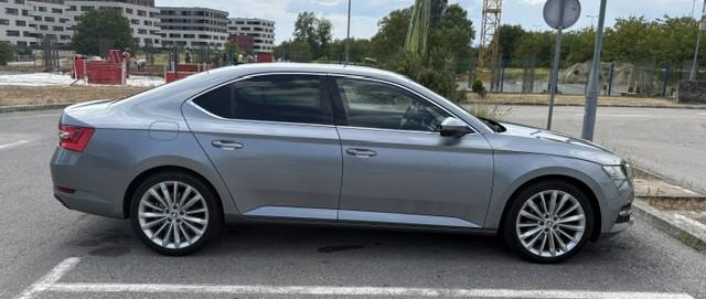Škoda Superb 2,0 TDI, fotografija 4