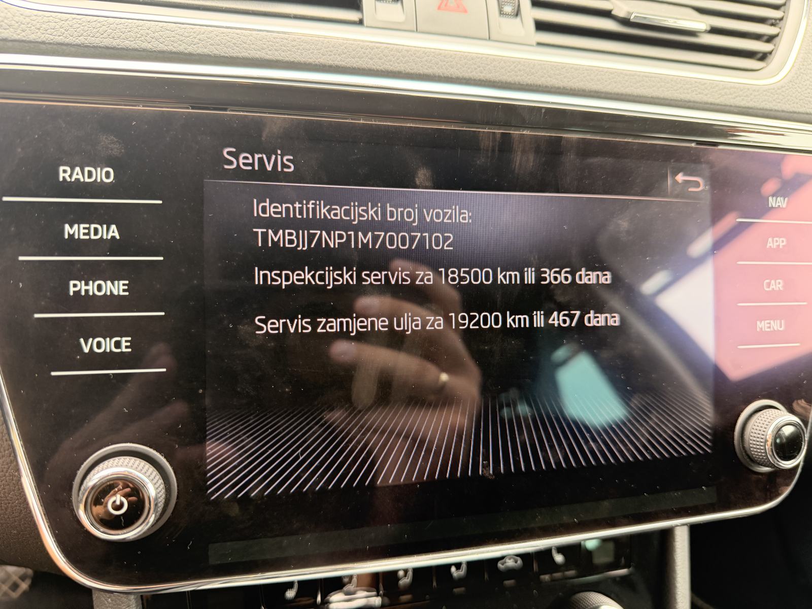 Škoda Superb 2,0 TDI, fotografija 9