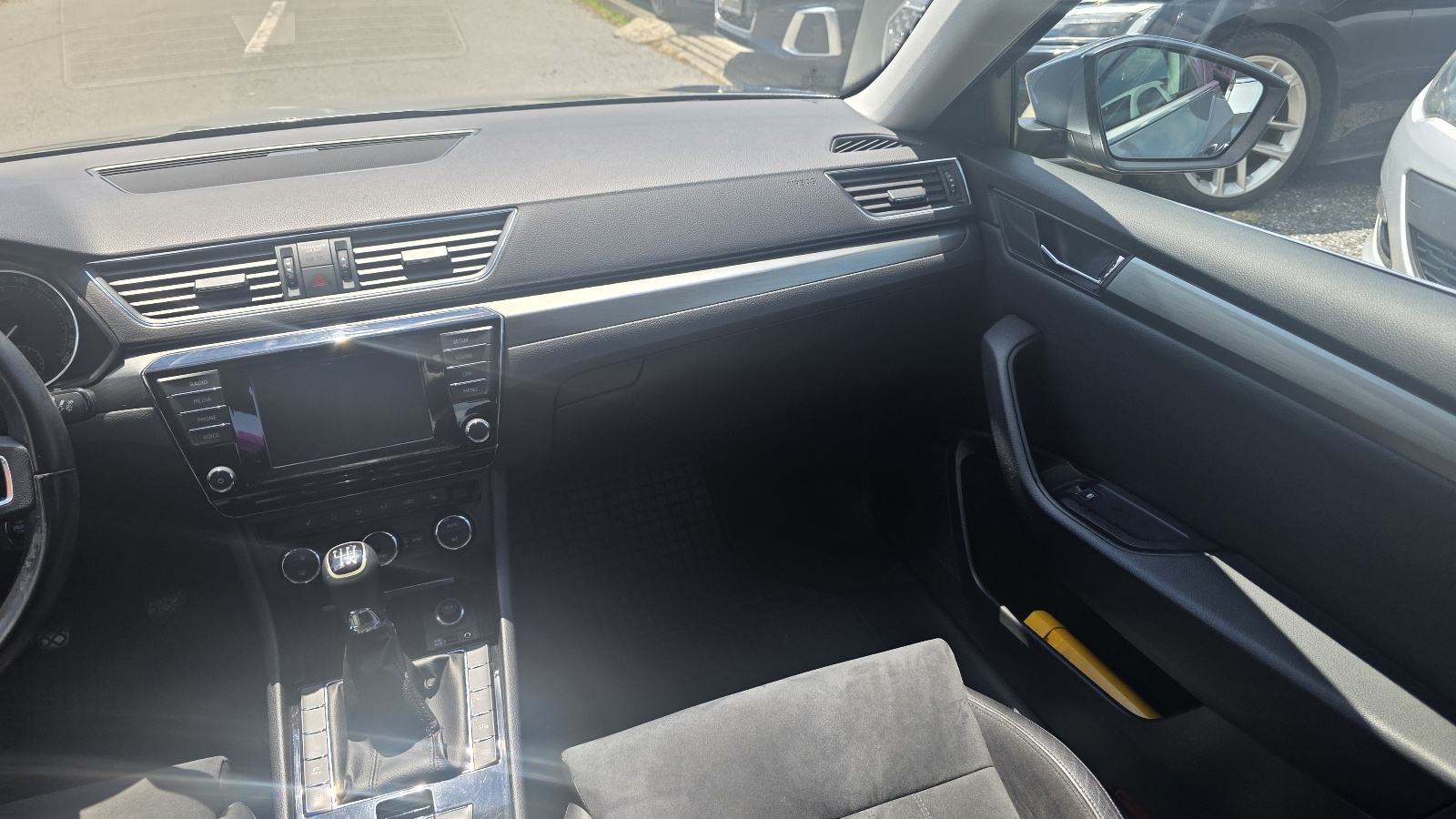 Škoda Superb 2,0 TDI Stayl - HR auto, JAMSTVO, fotografija 12