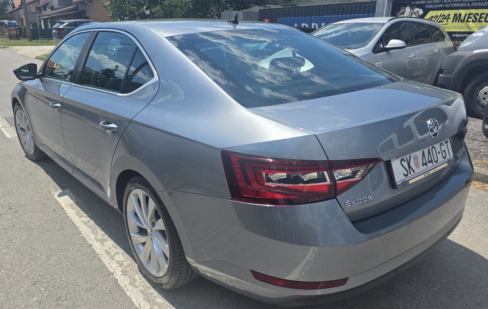 Škoda Superb 2,0 TDI Stayl - HR auto, JAMSTVO, fotografija 17