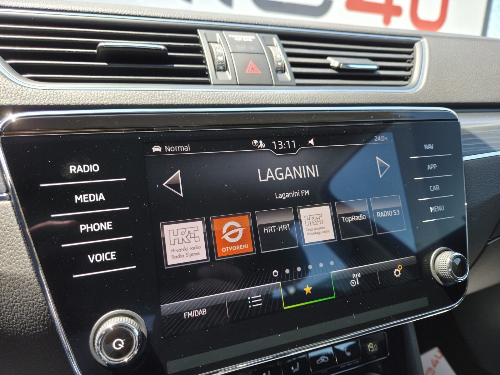 Škoda Superb 2.0 TDI Style DSG, fotografija 15