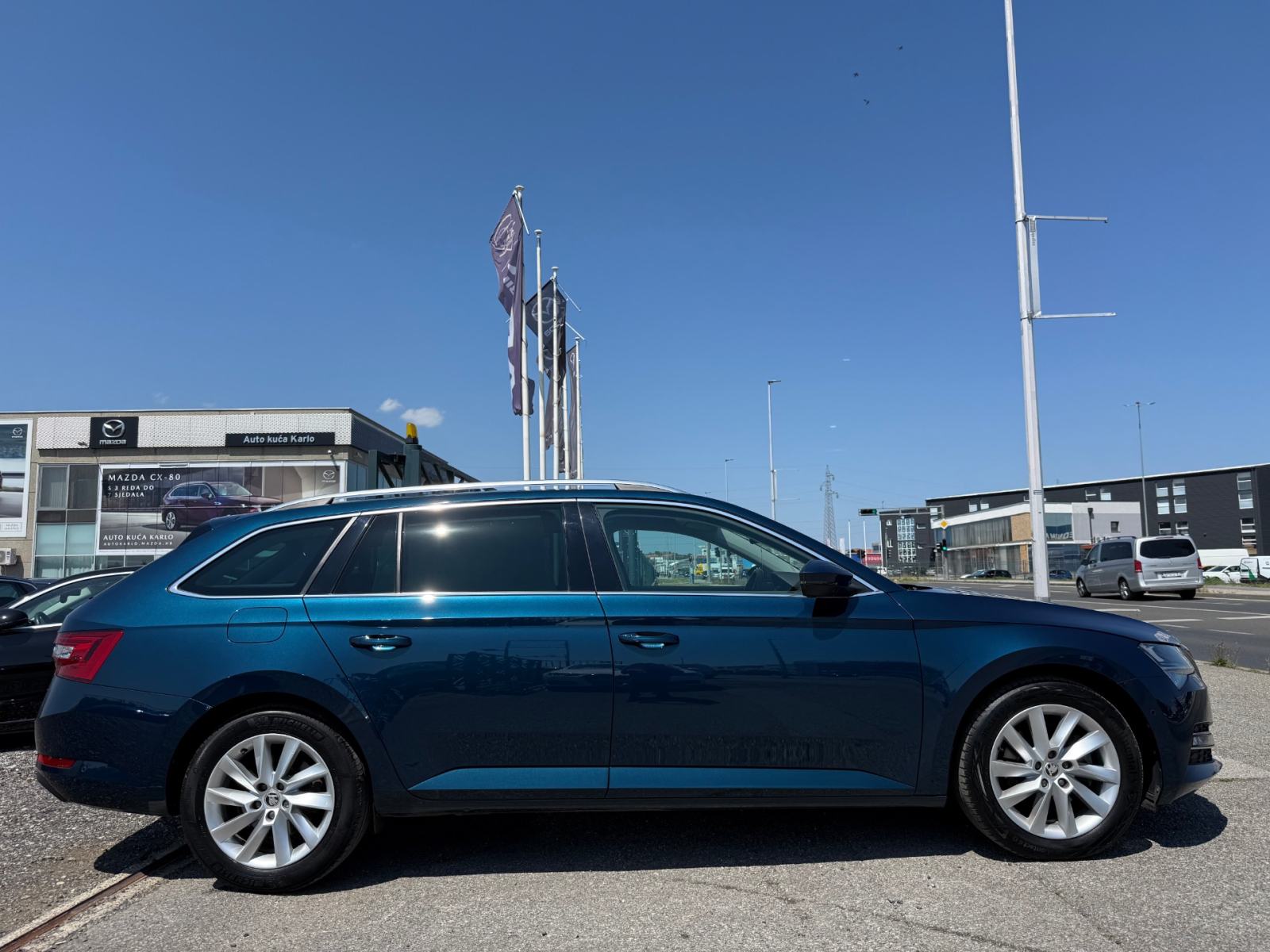 Škoda Superb 2.0 TDI °VIRTUAL°NAVI°KAMERA°LEASING BEZ UČEŠĆA°, fotografija 4