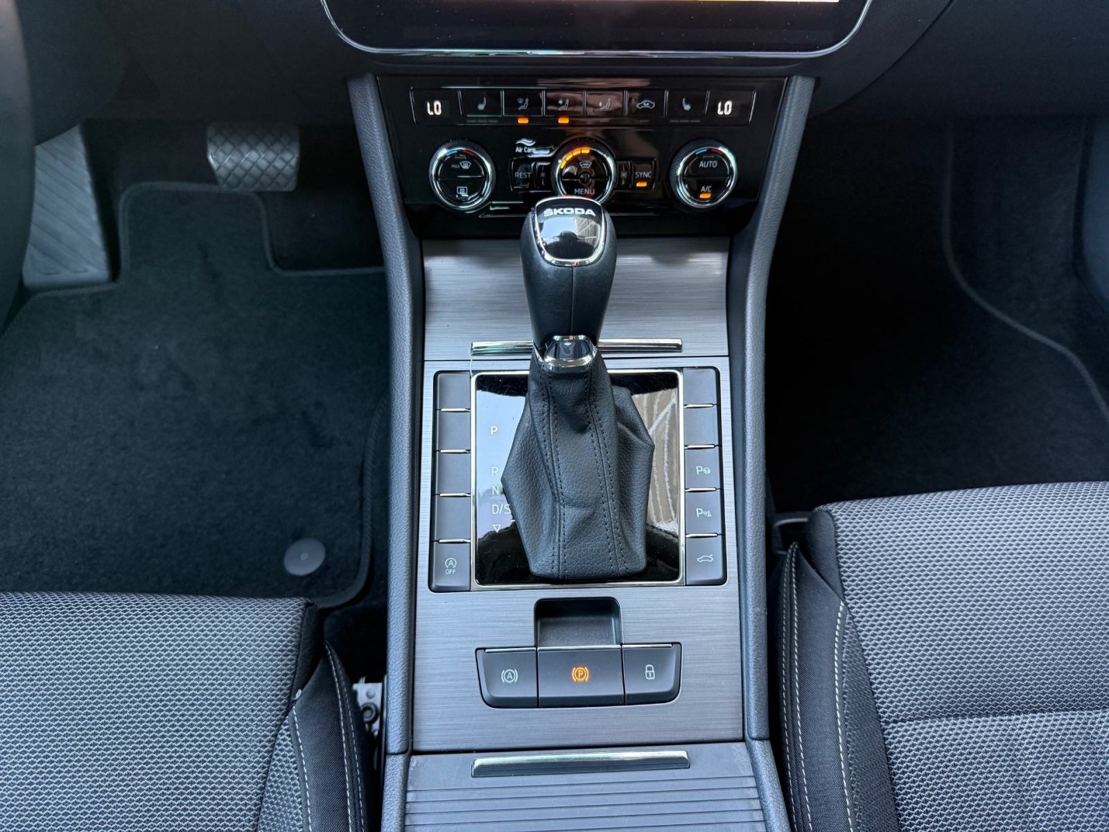 Škoda Superb 2.0 TDI °VIRTUAL°NAVI°KAMERA°LEASING BEZ UČEŠĆA°, fotografija 15