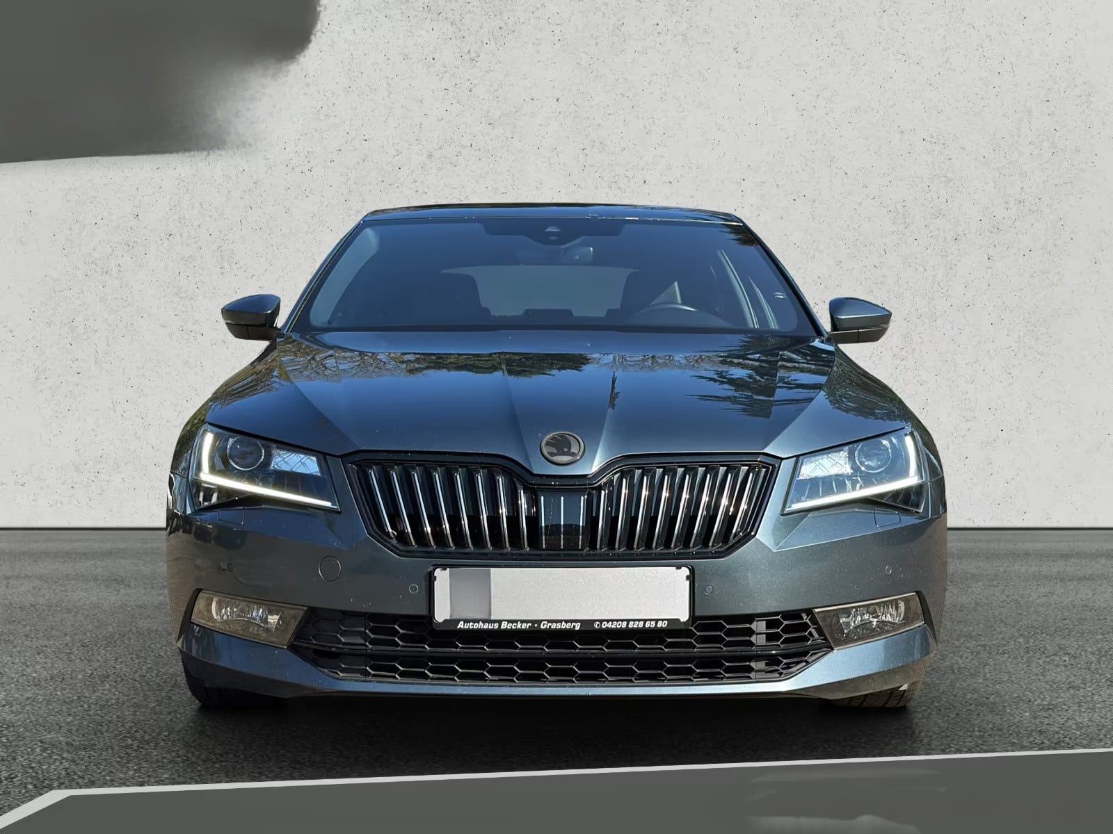 Škoda Superb 2,0 TSI DSG Laurin & Klement 4x4, fotografija 3