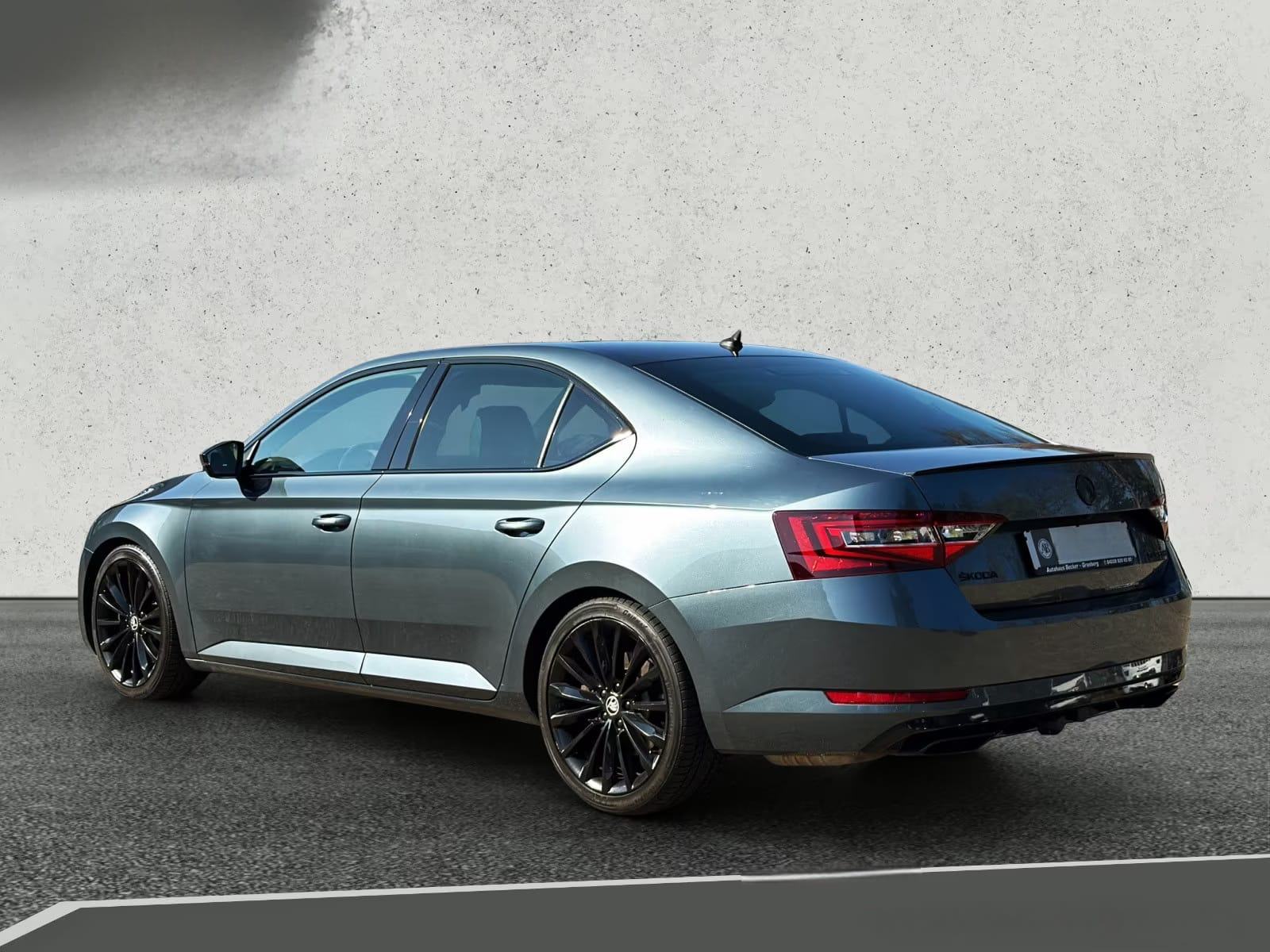 Škoda Superb 2,0 TSI DSG Laurin & Klement 4x4, fotografija 2